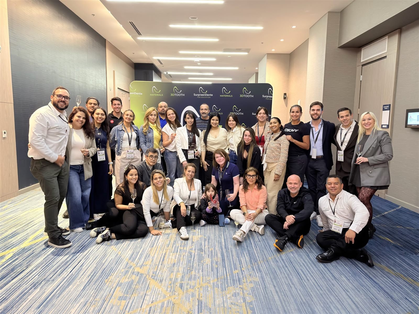 Comunidad EndoAdvance Total en un encuentro reciente